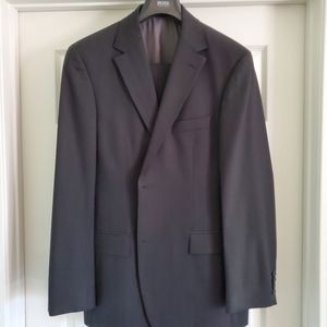 HUGO BOSS suit. Dark grey. 40R. NEW